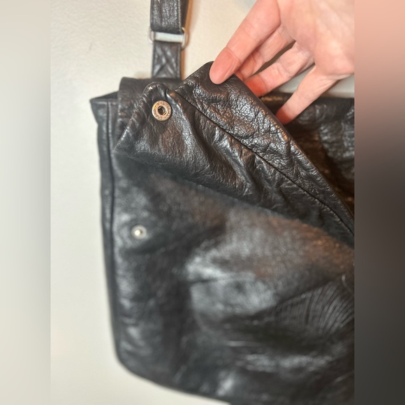 Cokluch convertible leather crossbody - Picture 11 of 11